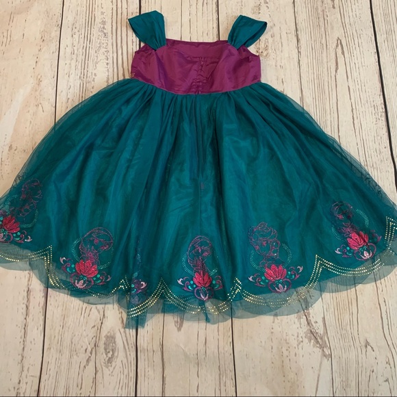 Disney’s Frozen Elsa and Anna dress up costumes - Picture 2 of 8